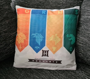 Harry Potter Kissenbezug: Die vier Häuser Hogwarts - 40cm x 40cm