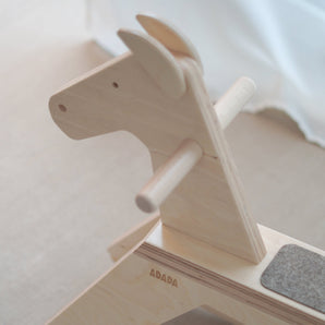 CHEVAL À BASCULE